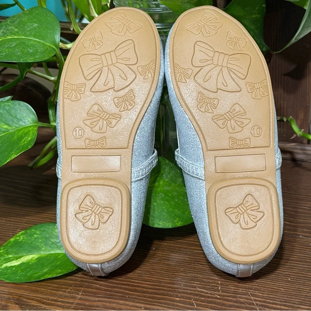 NWT- Girls Nina (Iliza) Silver Glitter Mary Jane Shoes with Bow Size 10